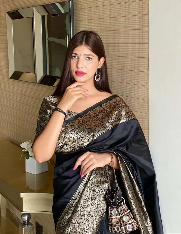 BLACK_KANJIVARAM_SILK__SAREE